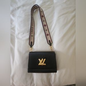 Louis Vuitton Twist MM purse